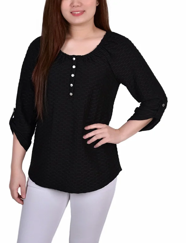 Petite 3/4 Sleeve Honeycomb Top